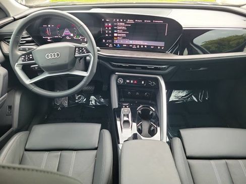 Certified 2025 Audi Q5 Premium Plus w/ Premium Plus AWD/4WD image 2
