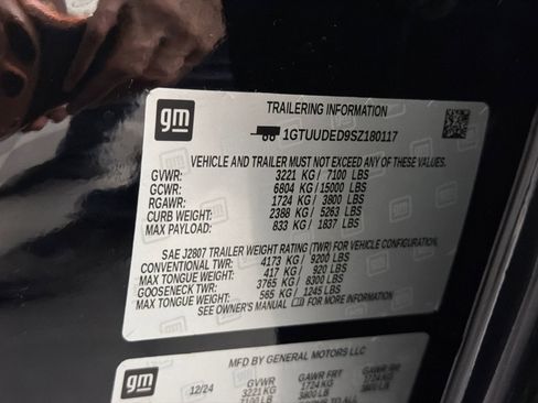 Used 2025 GMC Sierra 1500 SLT image 35