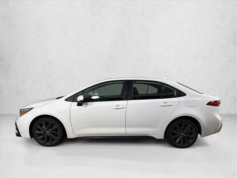 Used 2026 Toyota Corolla SE FWD image 6