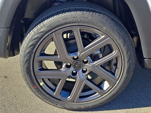 New 2026 Jeep Compass Limited image 7