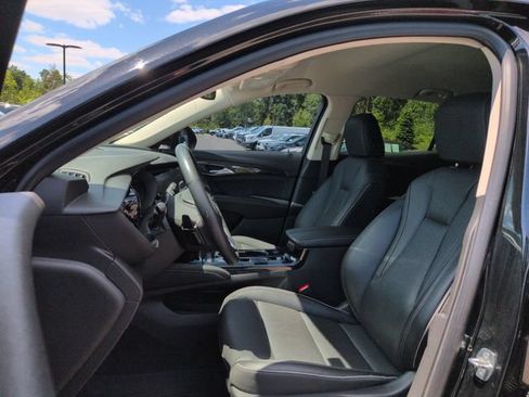 Used 2021 Buick Envision Essence w/ Sport Touring Package FWD image 27