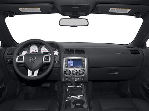 Used 2014 Dodge Challenger R/T RWD image 7