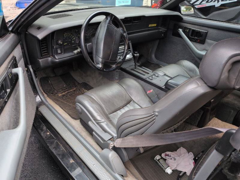 Used 1991 Chevrolet Camaro Z28 RWD image 11