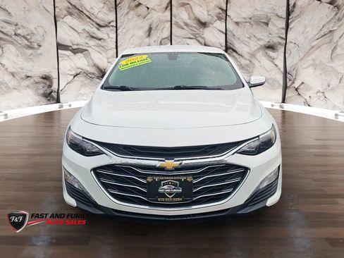 Used 2022 Chevrolet Malibu LT FWD image 2