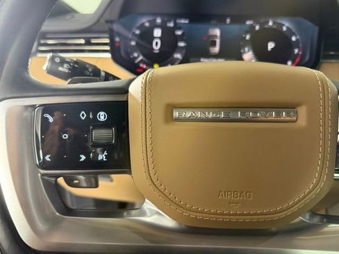 Used 2024 Land Rover Range Rover SE AWD/4WD image 18