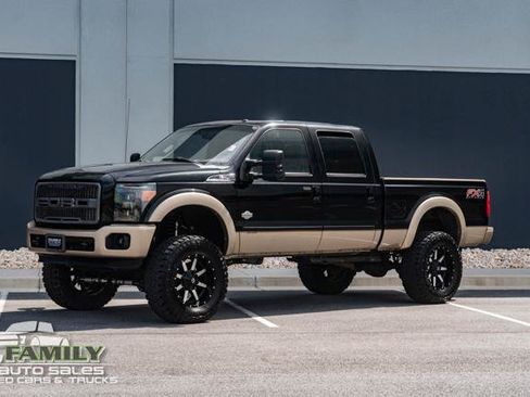 Used 2012 Ford F250 King Ranch w/ King Ranch w/Chrome Pkg AWD/4WD image 2