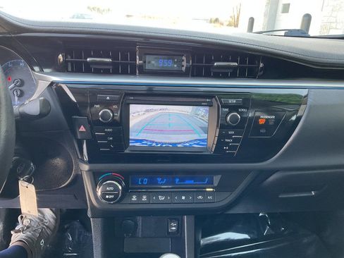 Used 2016 Toyota Corolla S image 22