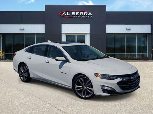 Certified 2022 Chevrolet Malibu Premier FWD image 1