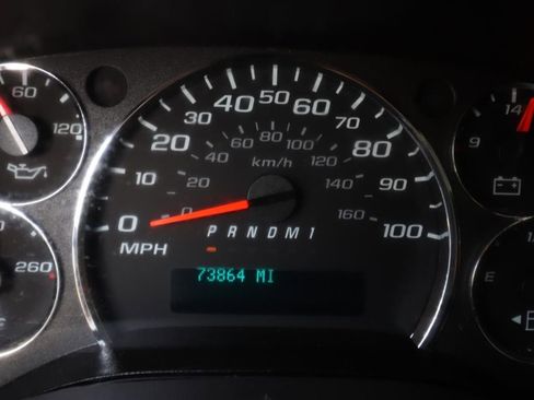 Used 2022 Chevrolet Express 2500 w/ Driver Convenience Package RWD image 18