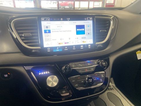 New 2026 Chrysler Voyager LX image 26