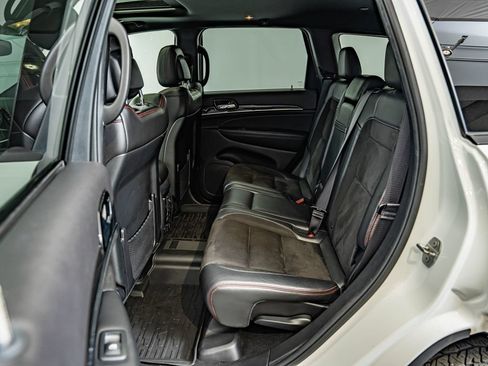 Used 2019 Jeep Grand Cherokee Trailhawk AWD/4WD image 36