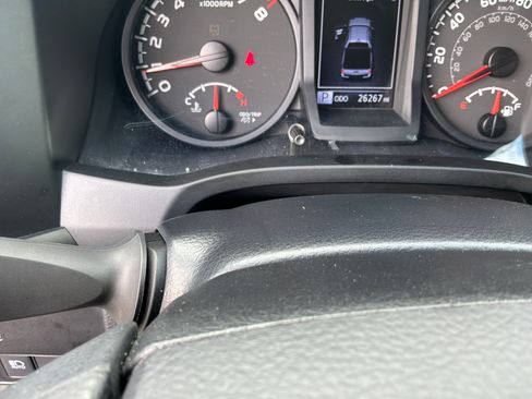 Used 2022 Toyota Tacoma SR AWD/4WD image 22