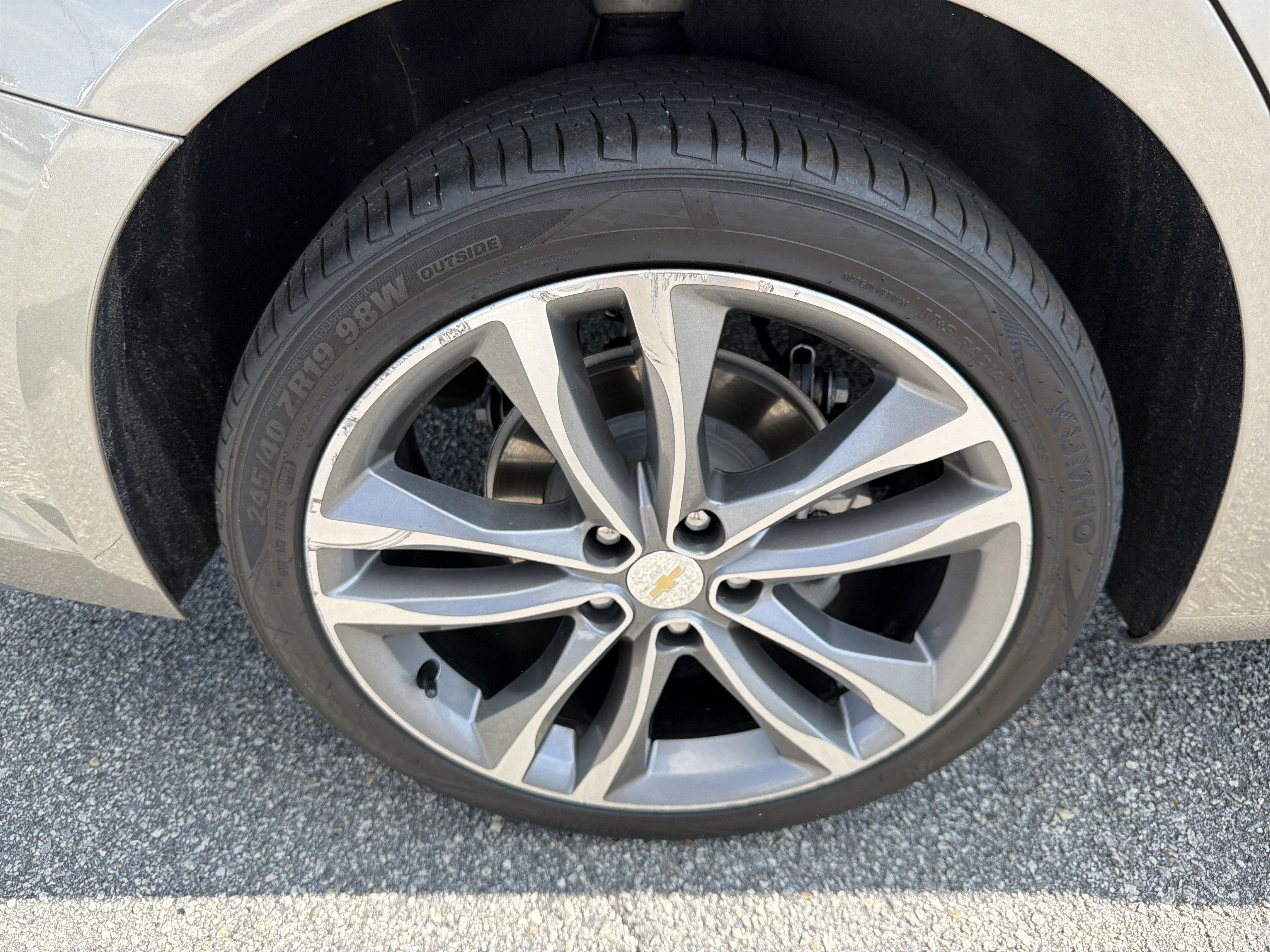 Used 2025 Chevrolet Equinox LT AWD/4WD image 28