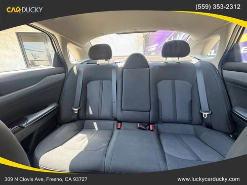 Used 2022 Kia K5 LXS FWD image 17