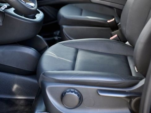 Used 2023 Mercedes-Benz Metris Passenger image 21