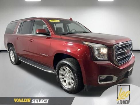 Used 2019 GMC Yukon XL SLT AWD/4WD image 4