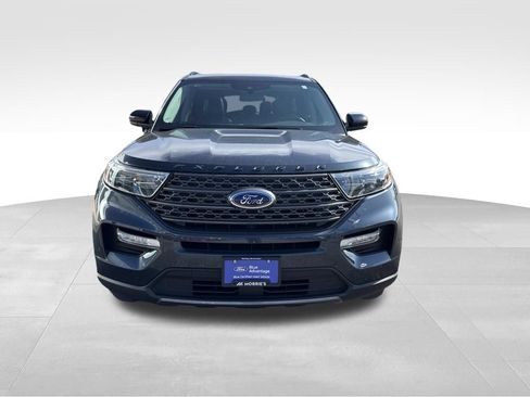 Used 2023 Ford Explorer XLT w/ Equipment Group 202A AWD/4WD image 3