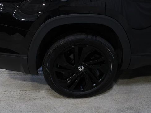 Used 2023 Volkswagen Atlas SE w/ Black Wheel Package image 26