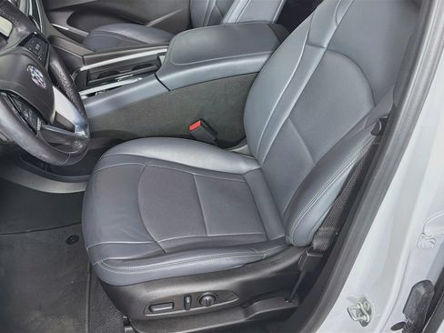 Used 2024 Buick Enclave Essence FWD image 18