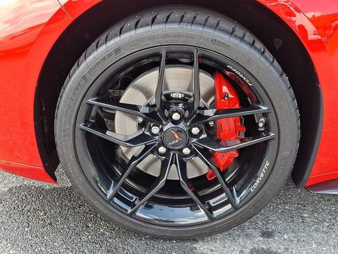 Used 2025 Chevrolet Corvette Z06 RWD image 9