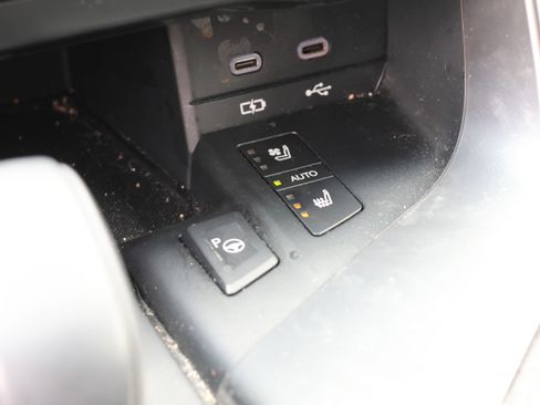 Used 2025 Lexus LX 700h Overtrail image 30