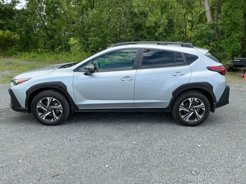 Used 2025 Subaru Crosstrek 2.5i Premium AWD/4WD image 2