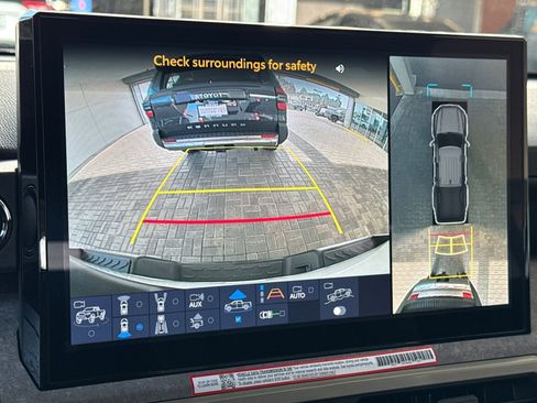 Certified 2025 Toyota Tacoma Trailhunter image 24