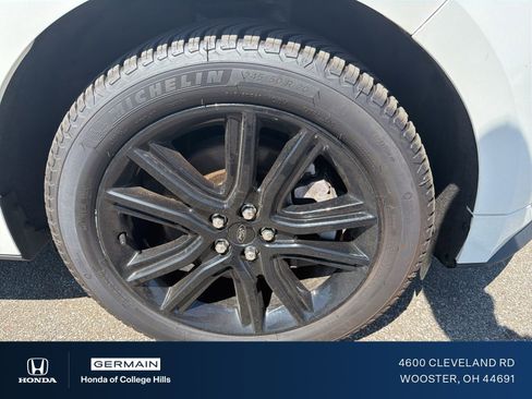 Used 2021 Ford Edge ST-Line w/ Class II Trailer Tow Package AWD/4WD image 4