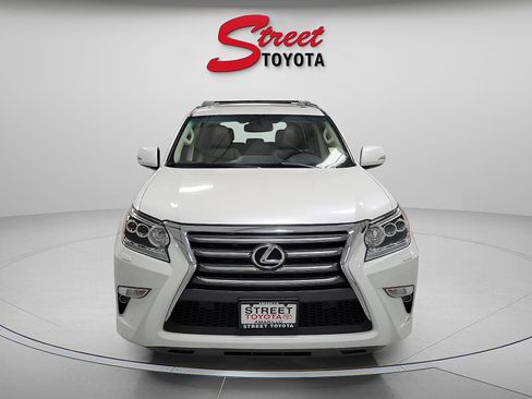 Used 2019 Lexus GX 460 Premium image 4