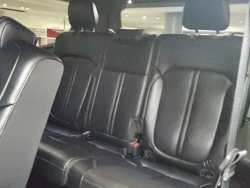 Used 2024 Jeep Wagoneer Series II w/ Flexible Seating Group RWD image 16