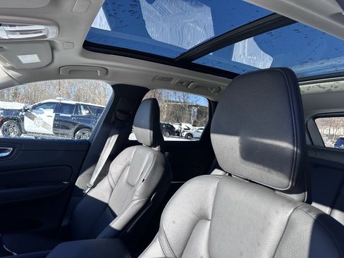 Used 2023 Volvo XC60 B5 Plus w/ Climate Package image 15