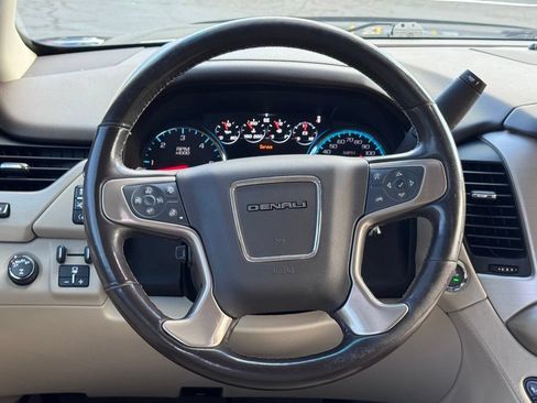 Used 2019 GMC Yukon XL Denali w/ Denali Ultimate Package AWD/4WD image 8