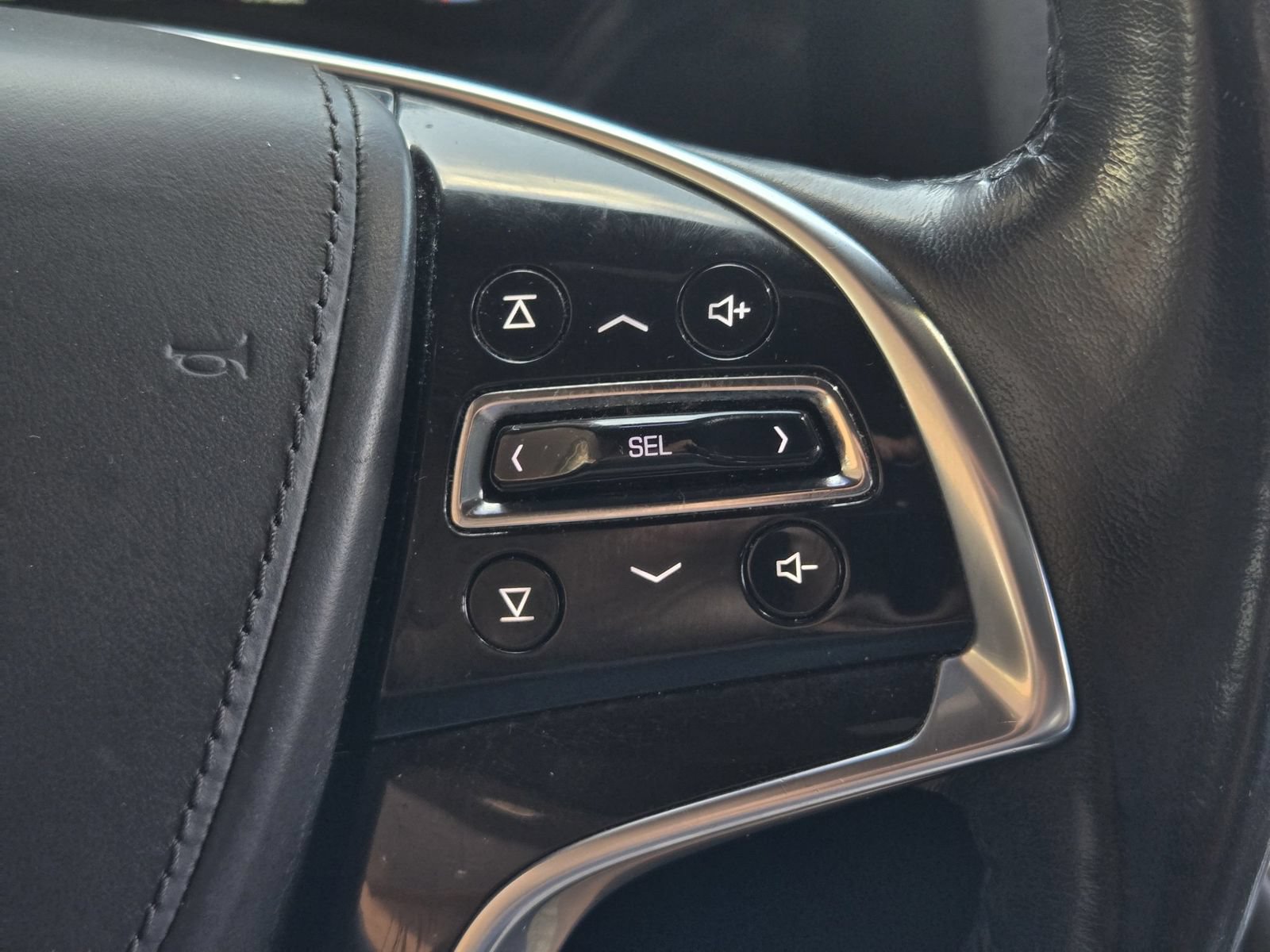 Used 2020 Cadillac Escalade Platinum AWD/4WD image 30