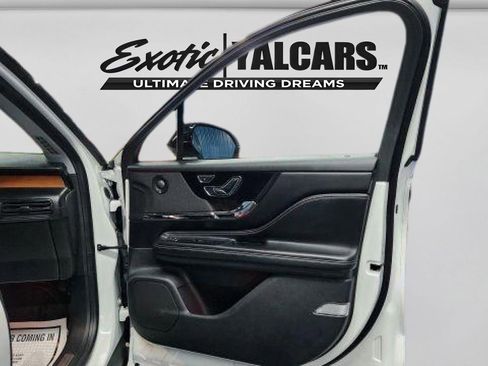 Used 2020 Lincoln Corsair Reserve w/ Equipment Group 201A AWD/4WD image 14