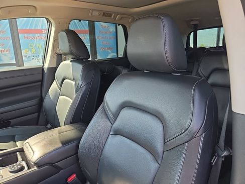 Used 2023 Nissan Pathfinder SL w/ SL Premium Package AWD/4WD image 32