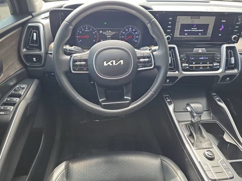 Used 2022 Kia Sorento S AWD/4WD image 13