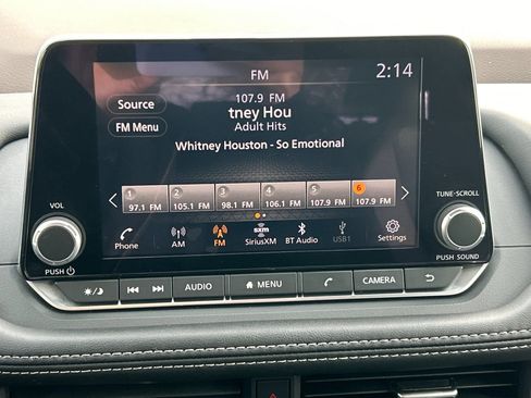 Used 2023 Nissan Rogue SV image 19