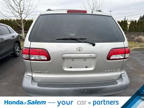 Used 2001 Toyota Sienna LE image 6