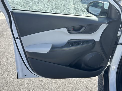 Used 2023 Hyundai Kona SEL image 13