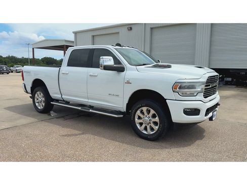 Used 2024 RAM 3500 Laramie w/ Sport Appearance Package AWD/4WD image 2