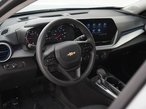 Used 2024 Chevrolet Trax LS w/ Driver Confidence Package FWD image 23