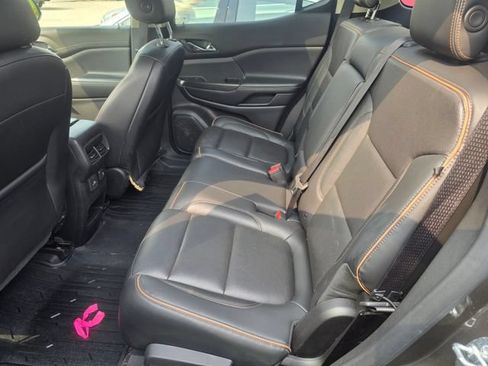 Used 2019 GMC Acadia SLT AWD/4WD image 10