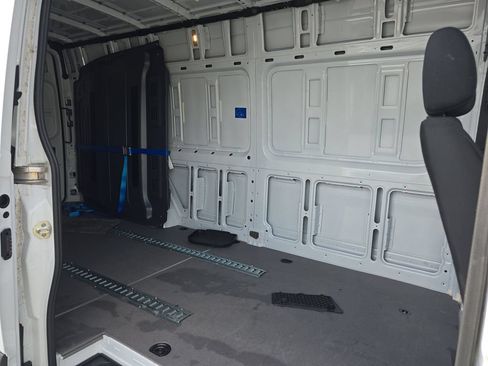 Used 2024 Mercedes-Benz Sprinter 2500 image 15