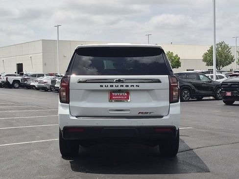 Used 2022 Chevrolet Suburban RST w/ Luxury Package AWD/4WD image 6