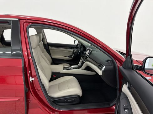 Used 2021 Honda Accord Touring image 28