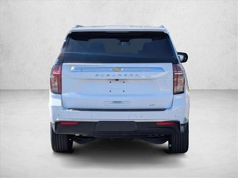 Used 2024 Chevrolet Suburban LT image 7