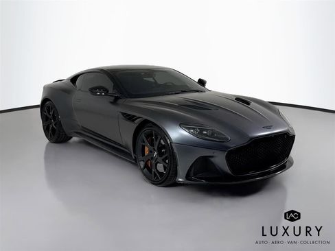 Used 2019 Aston Martin DBS Superleggera RWD image 3