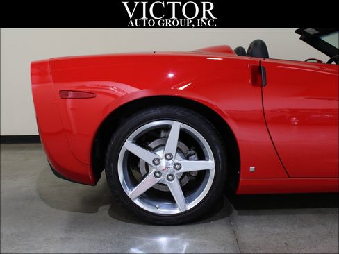 Used 2006 Chevrolet Corvette Convertible w/ Preferred Equipment Group image 14
