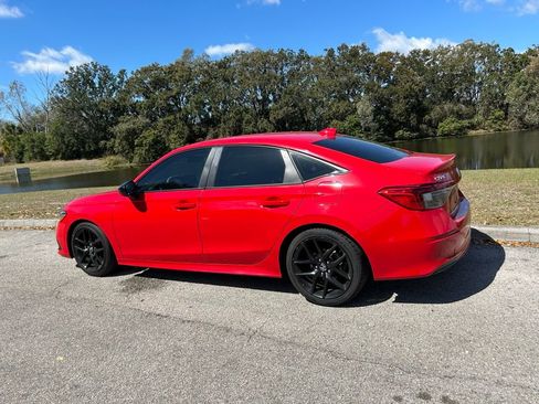 Used 2023 Honda Civic Sport image 3