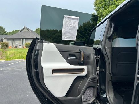 Used 2024 GMC Hummer EV 3X AWD/4WD image 60